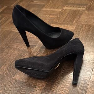 Pour La Victoire Black Suede Heels